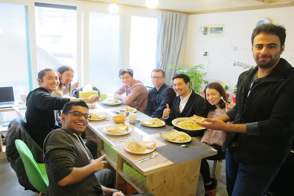 Hongdae Lazy Fox Hostel In Seoul