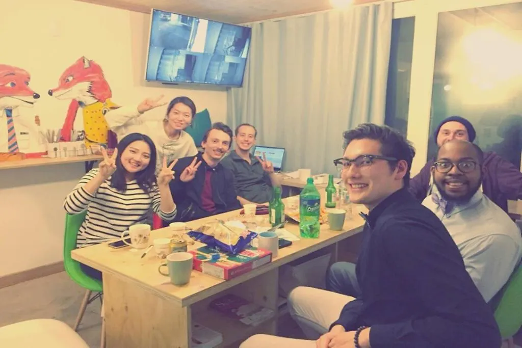 Hongdae Lazy Fox Hostel In Seoul