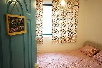 Hongdae Lazy Fox Hostel In Seoul