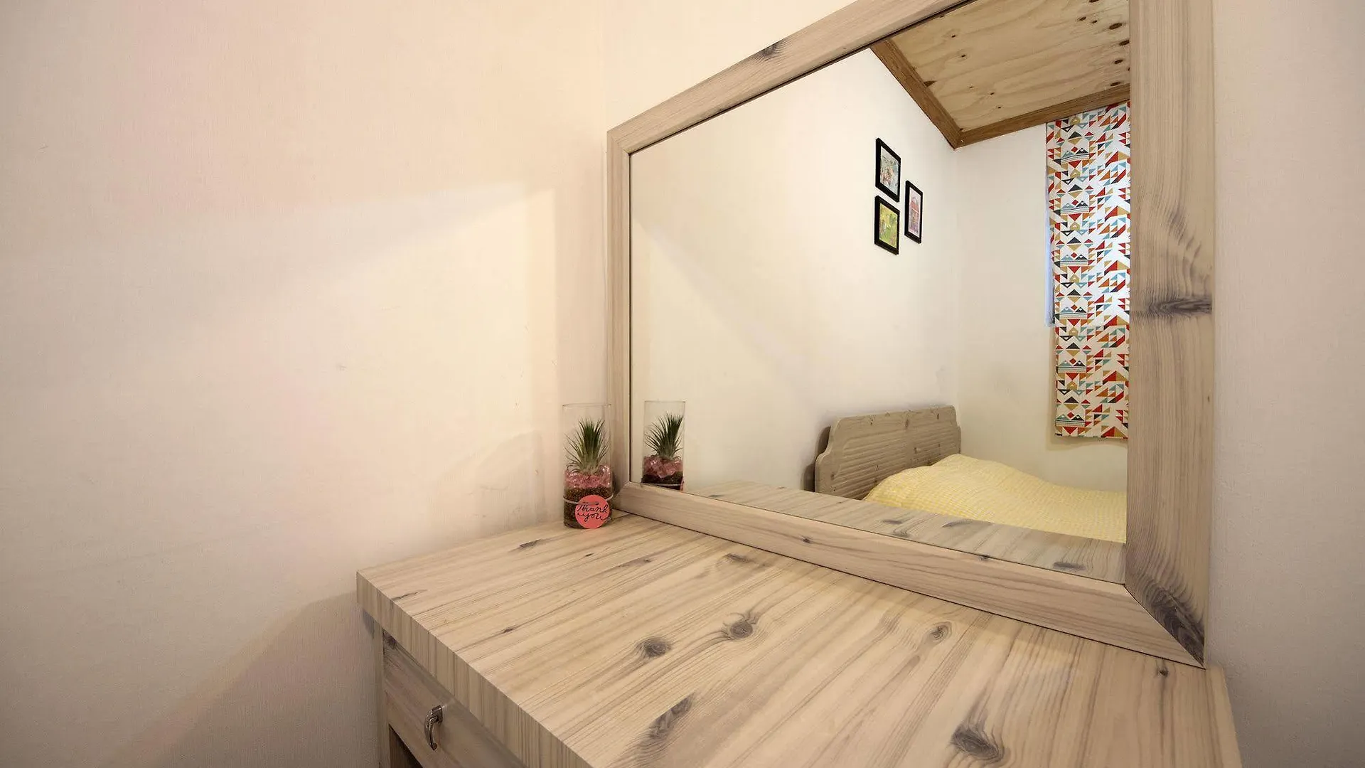 Hongdae Lazy Fox Hostel In Seoul